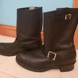 Frye Engineer boots size 10 men